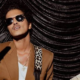 Bruno Mars planeja festejar seu aniversário no Brasil: 'Preparem-se'